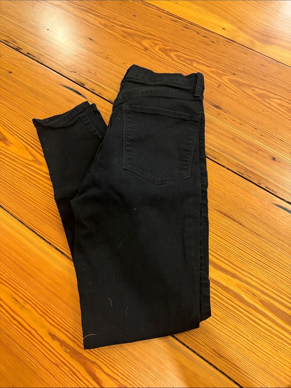Gap black skinny jeans size 28